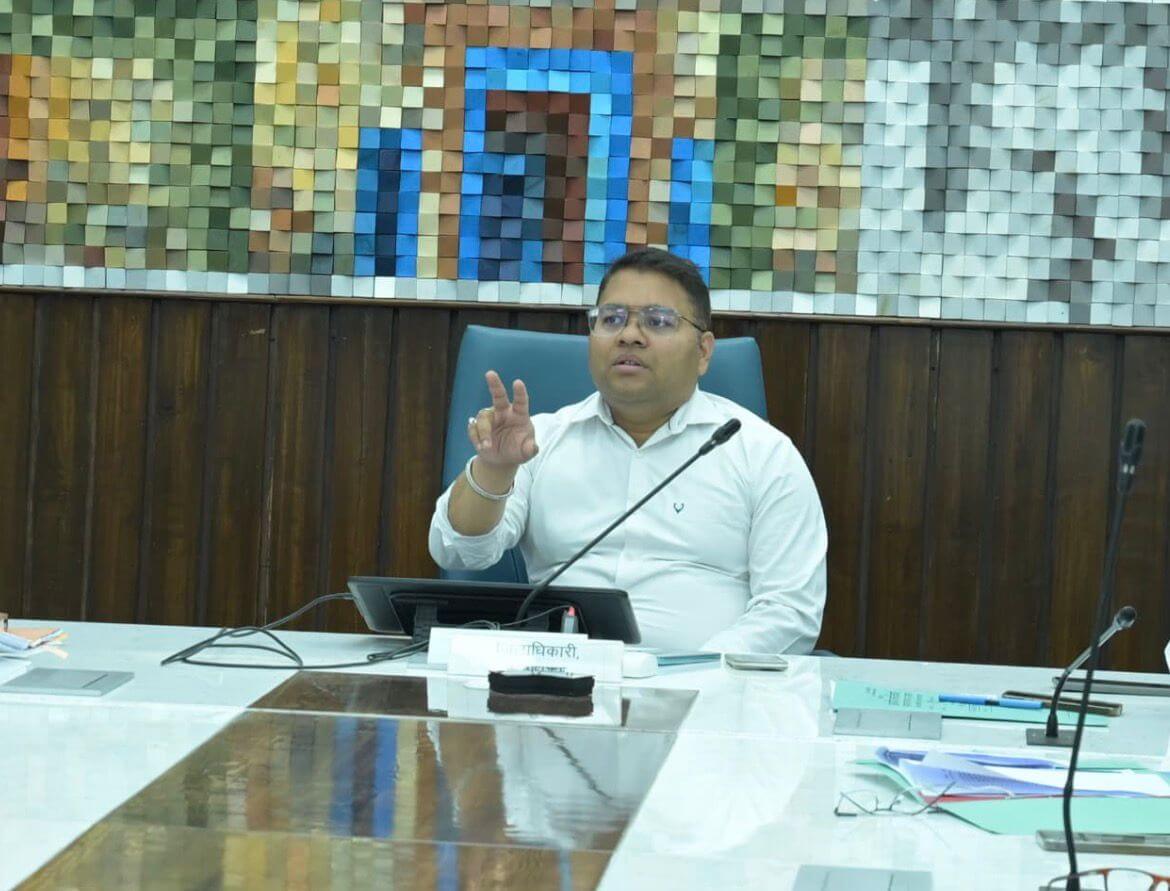 जिलाधिकारी के आदेश पर वनाग्नि रोकथाम को लेकर सख्ती खुले में आग जलाने पर पूर्ण प्रतिबंध