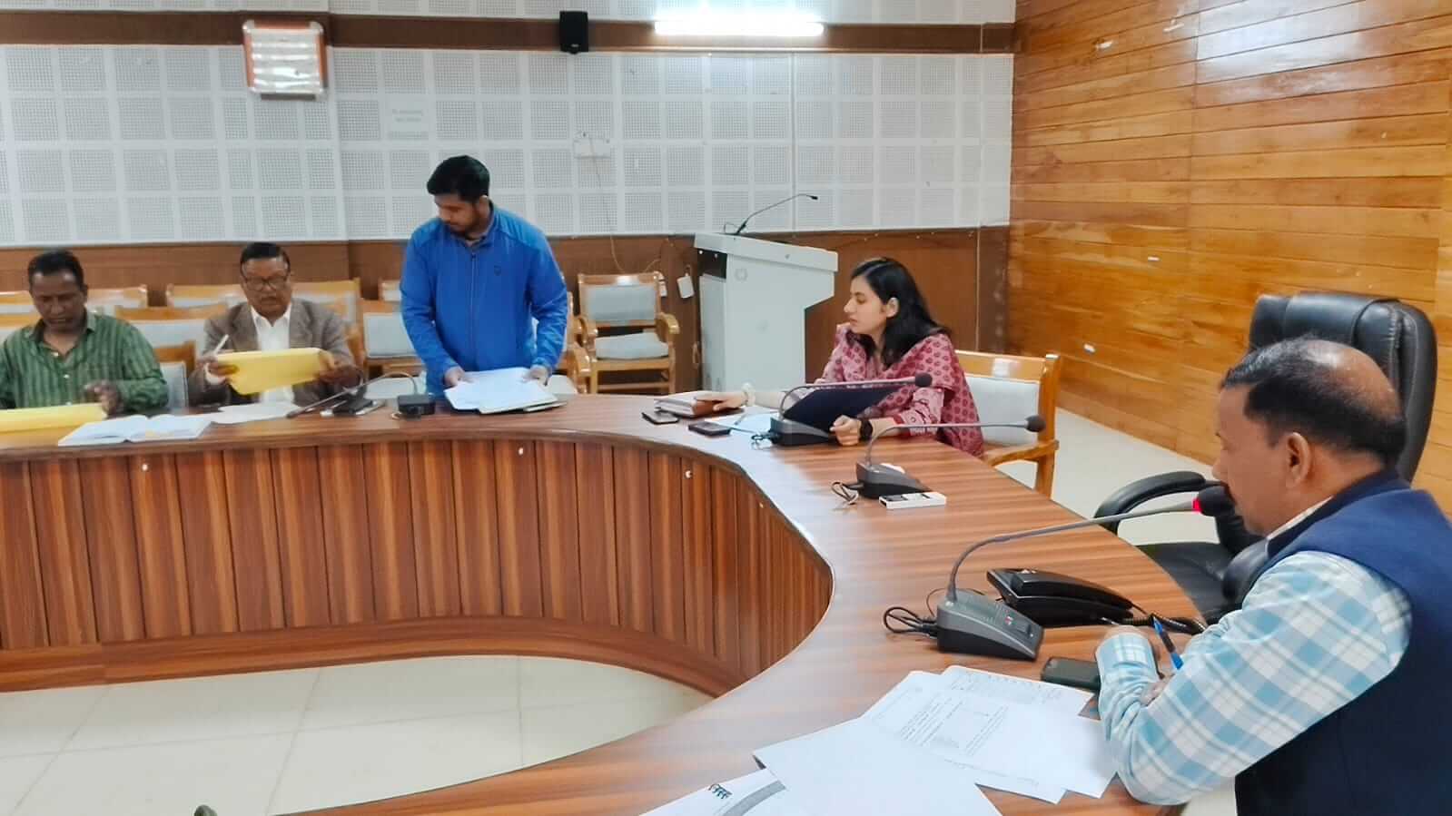 विशेष गहन पुनरीक्षण को लेकर राजनीतिक दलों के साथ बैठक संपन्न