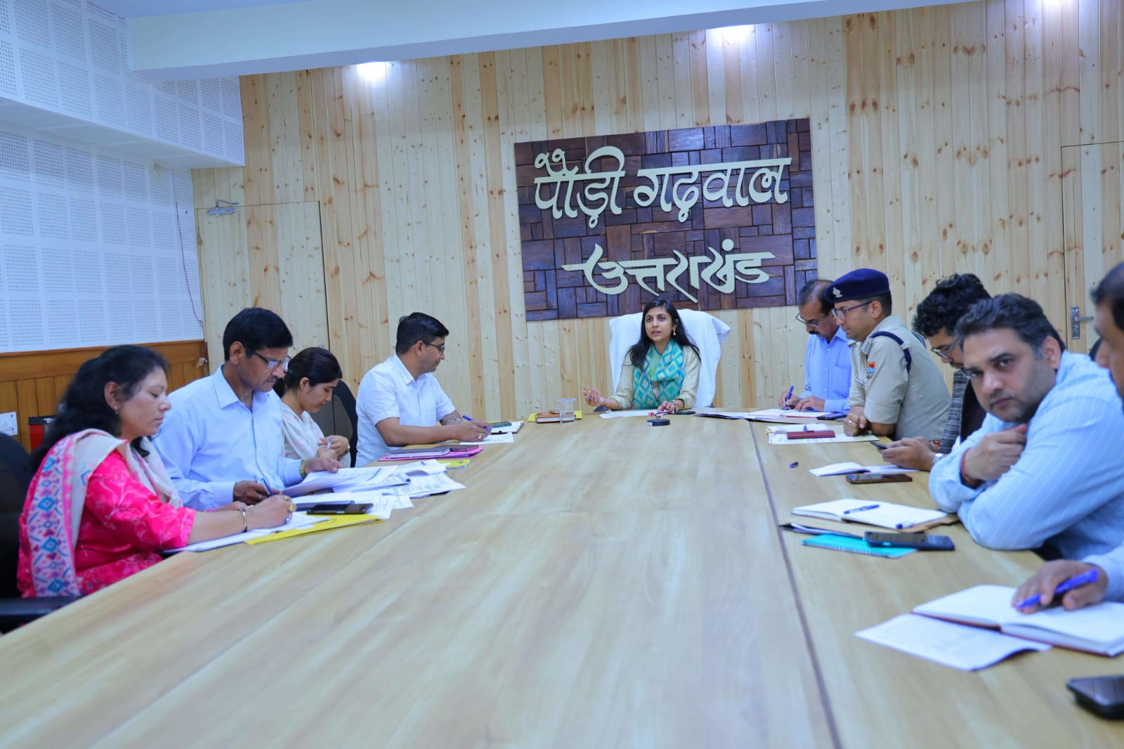 पौड़ी में अतिक्रमण हटाओ अभियान में तेजी के निर्देश जिलाधिकारी ने साप्ताहिक प्रगति रिपोर्ट तलब की